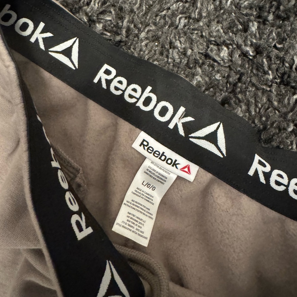 Men’s Reebok sweatpants - Picture 2 of 6